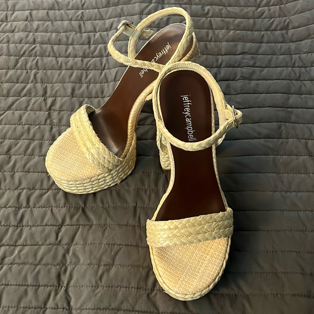 Jeffrey Campbell wicket platform